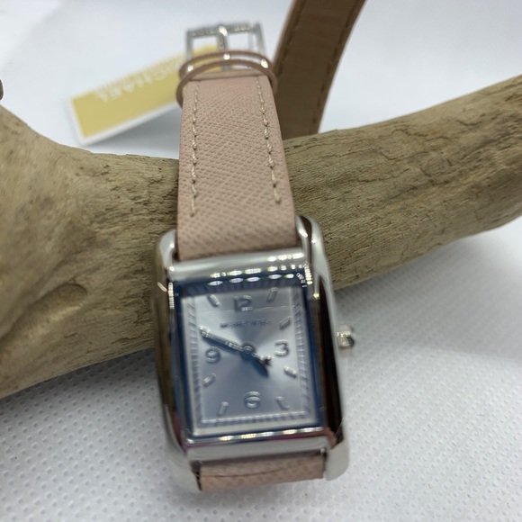 Michael Kors Women’s Taylor Pink Blush Wrap Watch - Picture 5 of 9